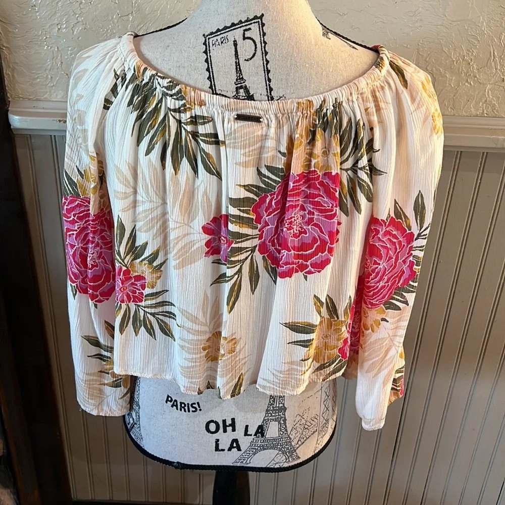 Billabong Top - Picture 3 of 5